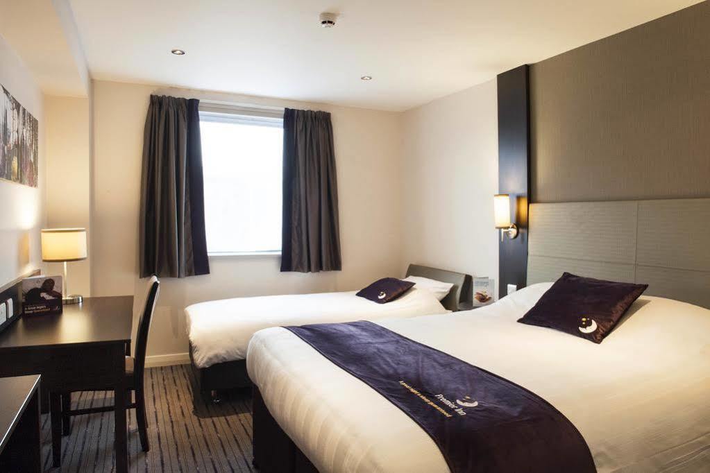 Premier Inn Premier Inn York South West ภายนอก รูปภาพ