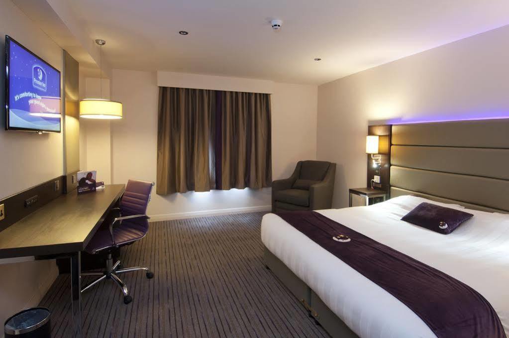 Premier Inn Premier Inn York South West ภายนอก รูปภาพ