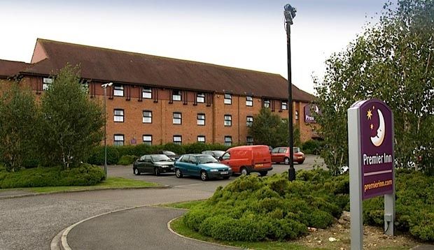 Premier Inn Premier Inn York South West ภายนอก รูปภาพ